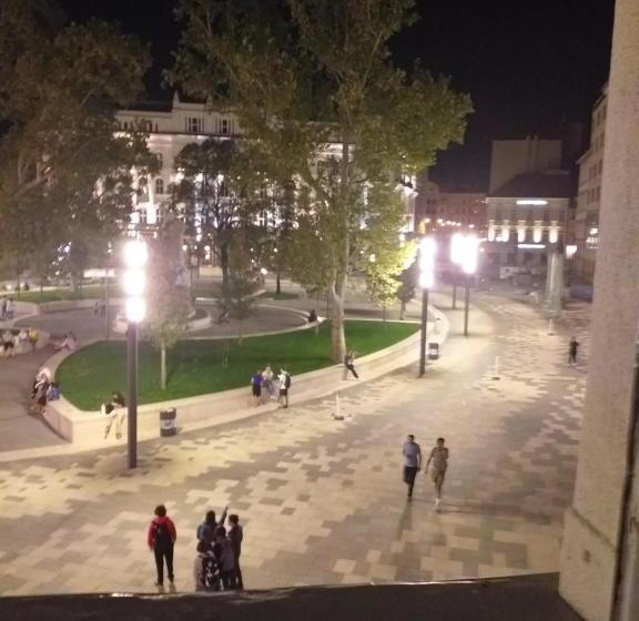 پانسیون Elisa S Guesthouse