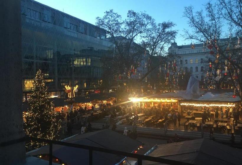 پانسیون Elisa S Guesthouse