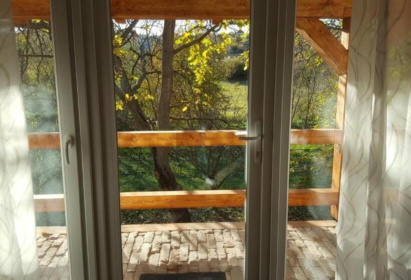 Пансион Farkaskő Vendégház