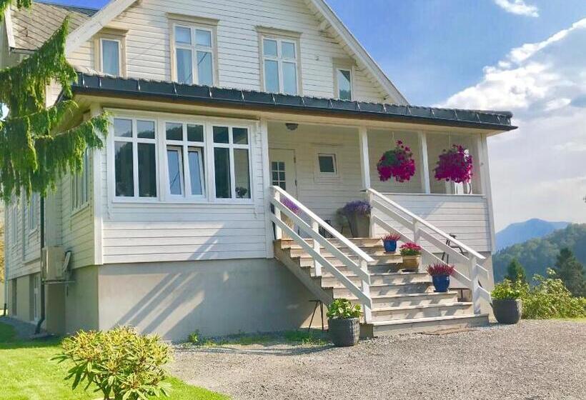 פנסיון Fjord View Apartment