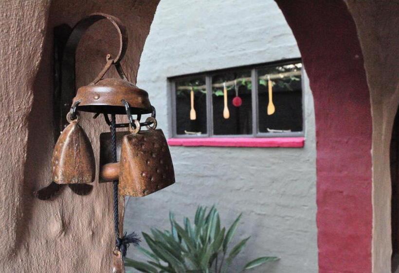 ペンション Flamboyant Guesthouse