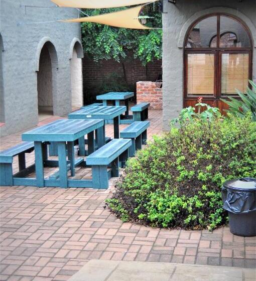 ペンション Flamboyant Guesthouse