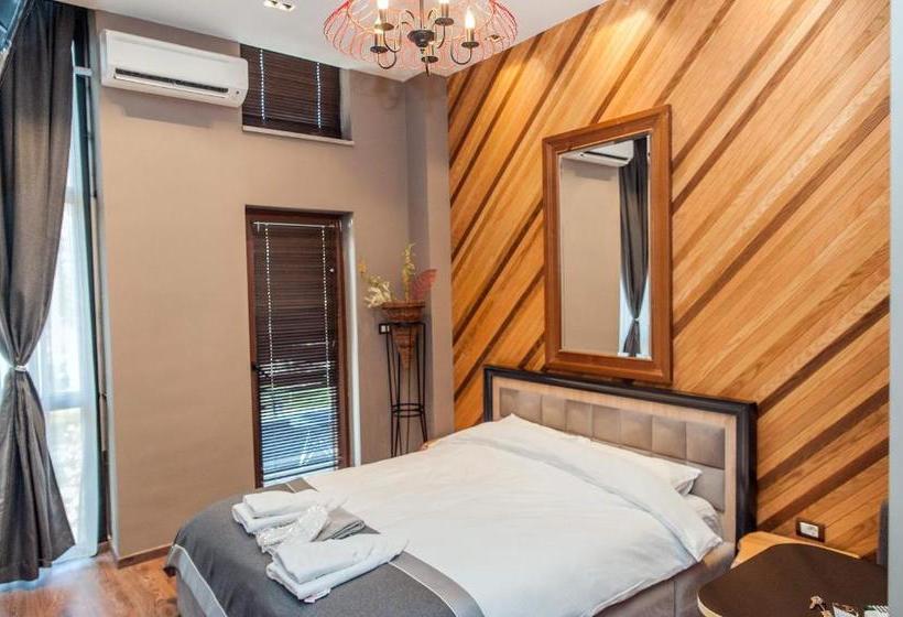 פנסיון Guest House People