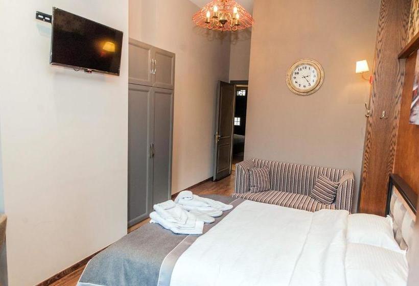 بنسيون Guest House People