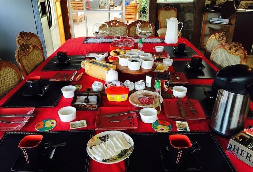 פנסיון Hostal Harepakoba