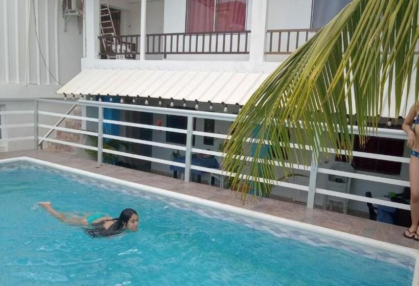 펜션 Hostal Poseidon Del Mar