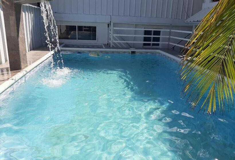 펜션 Hostal Poseidon Del Mar