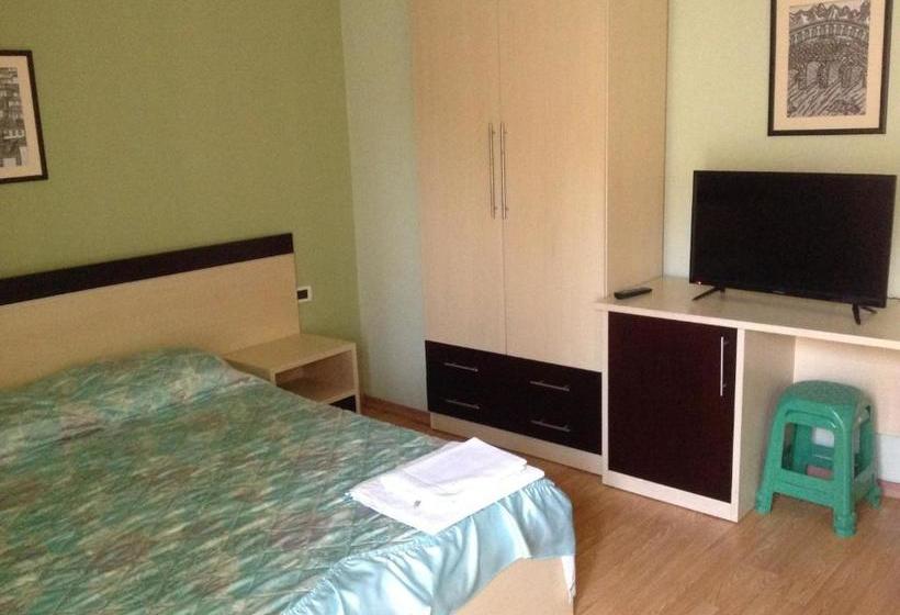 פנסיון Klodi Apartament