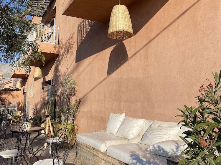 پانسیون Le Patio Du Lac