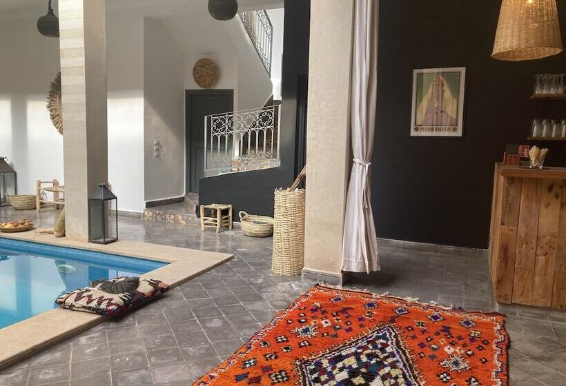 پانسیون Le Patio Du Lac