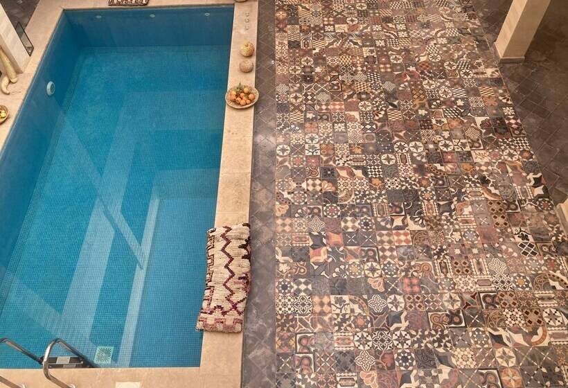 پانسیون Le Patio Du Lac