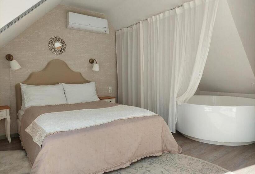 Пансион Maison Bagatell Badacsony