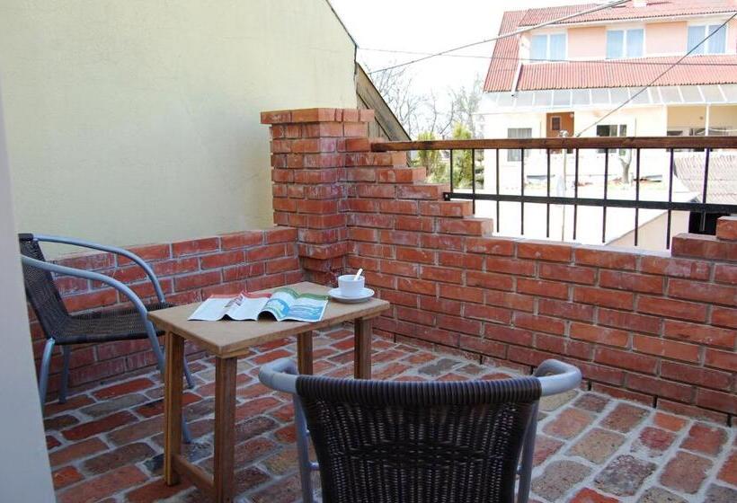 פנסיון Maya Guesthouse