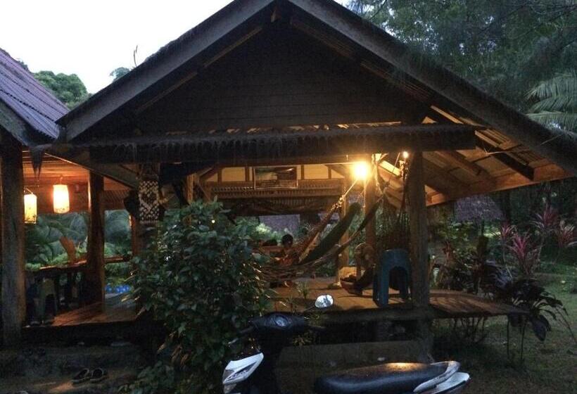 Пансион Namtok Bungalows