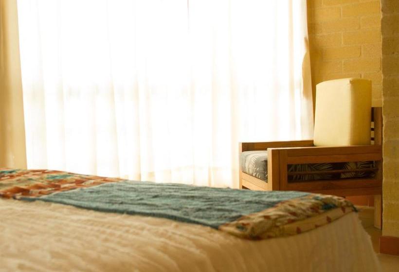 פנסיון Palmares Del Francés