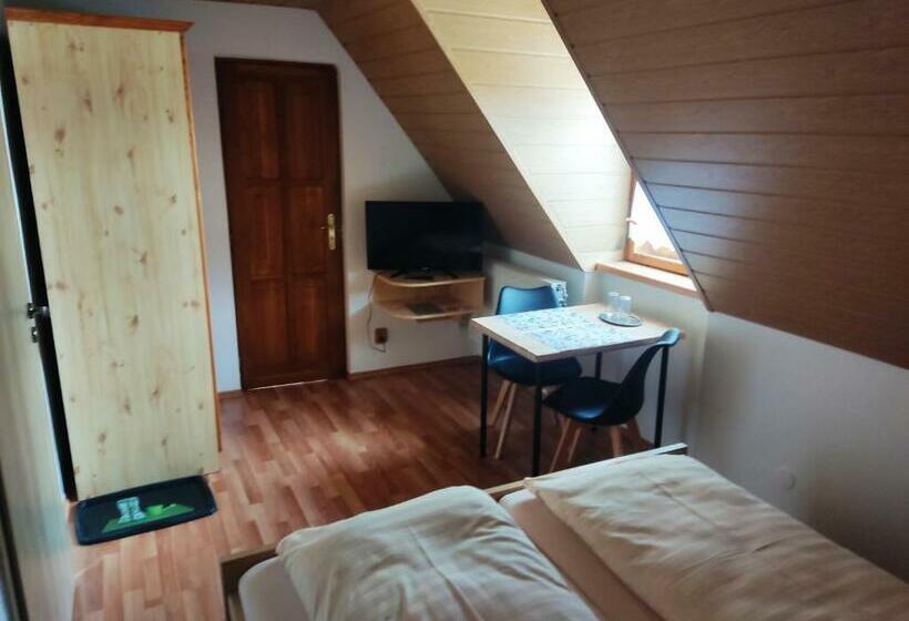 بنسيون Penzion Leštiny