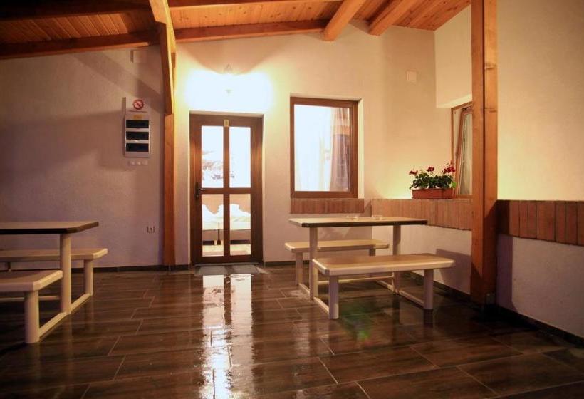 פנסיון Pizza Tábor Apartman