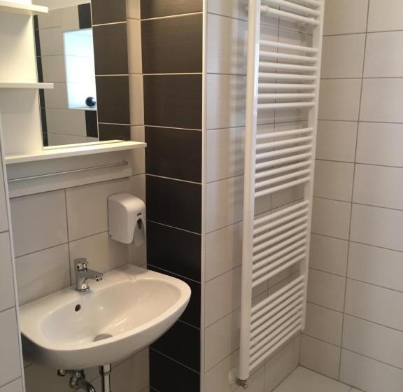 פנסיון Pizza Tábor Apartman