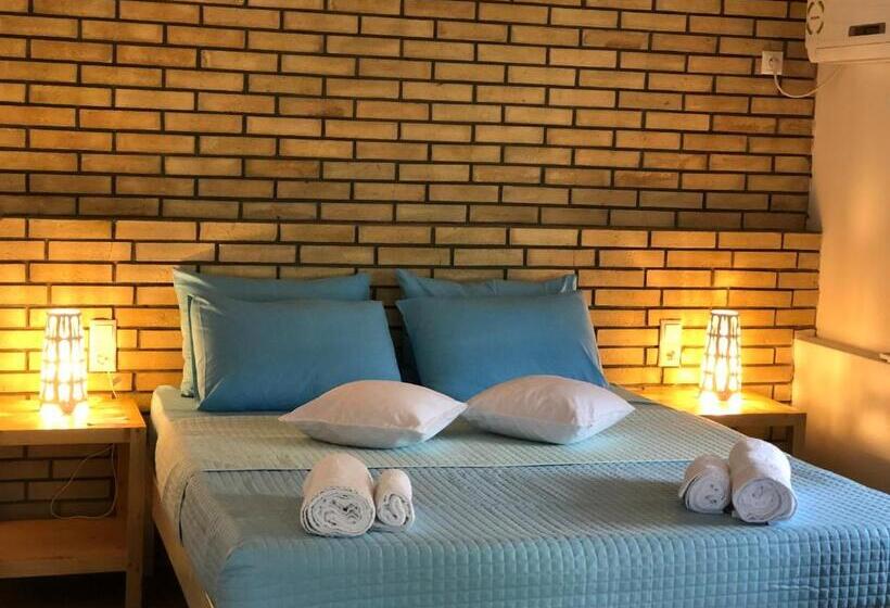 פנסיון Tzavelitiko Home