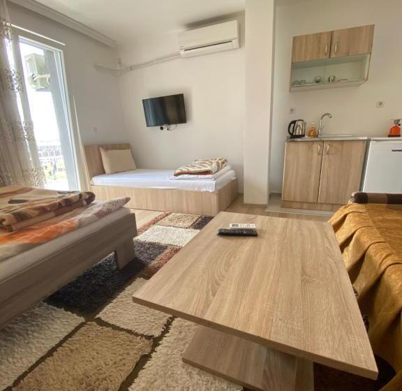 پانسیون Venecia Plaza Struga