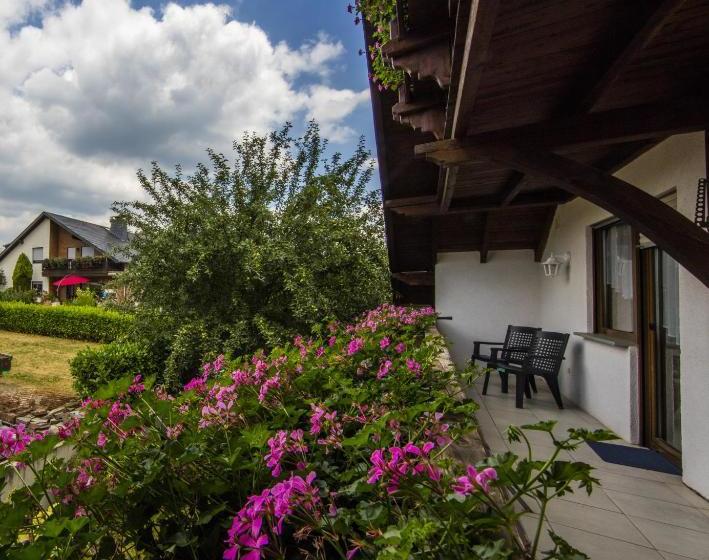 بنسيون Ferienhaus Anne Und Weingut Willi Fett