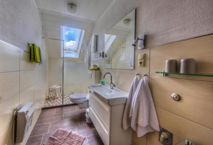 بنسيون Ferienhaus Anne Und Weingut Willi Fett