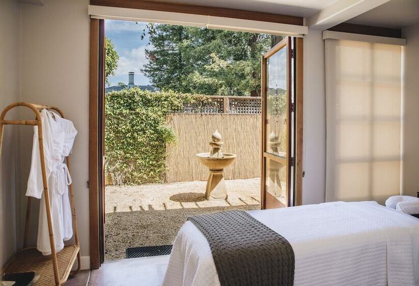 Общежитие Cottage Inn & Spa