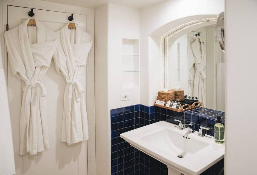 Общежитие Cottage Inn & Spa