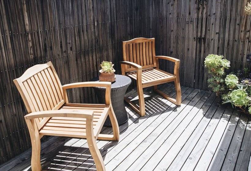 Общежитие Cottage Inn & Spa