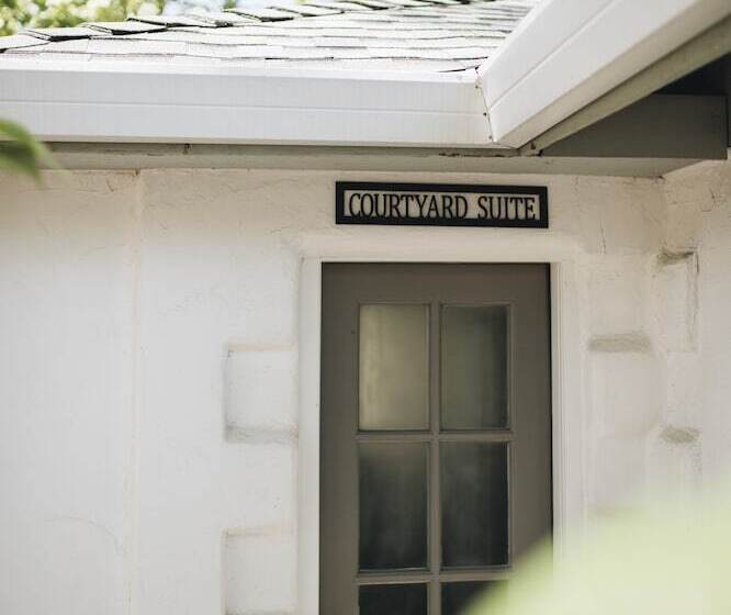 Общежитие Cottage Inn & Spa