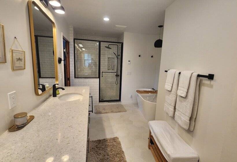 호스텔 Silver Pines Lodge