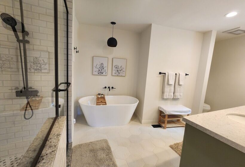 호스텔 Silver Pines Lodge