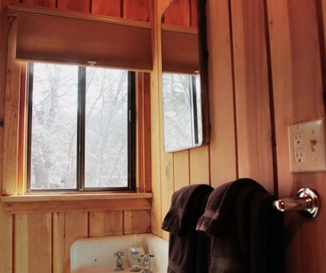 호스텔 Silver Pines Lodge