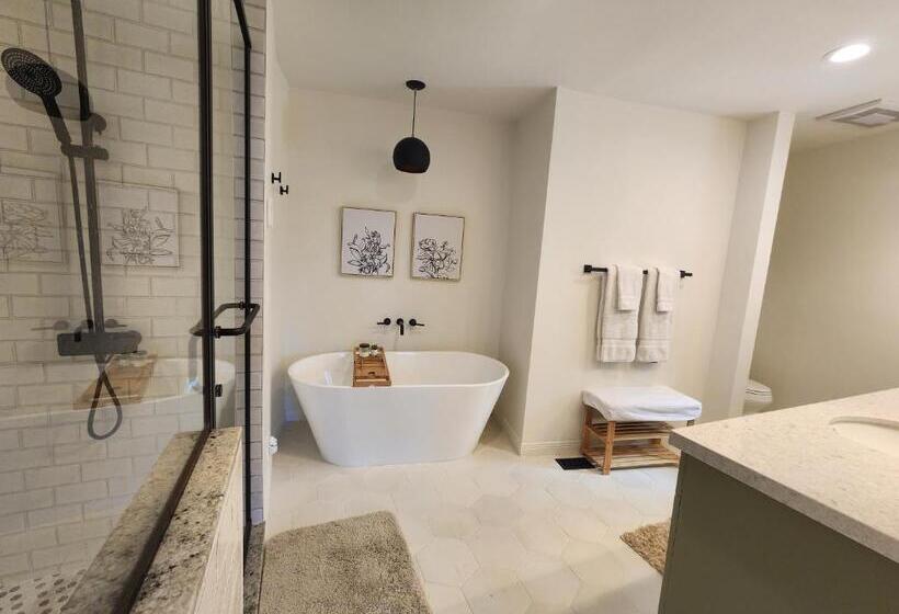 호스텔 Silver Pines Lodge