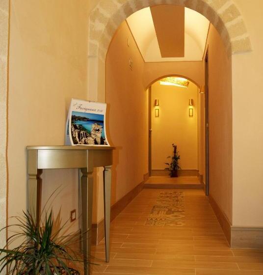 Отель Albergo Bouganville