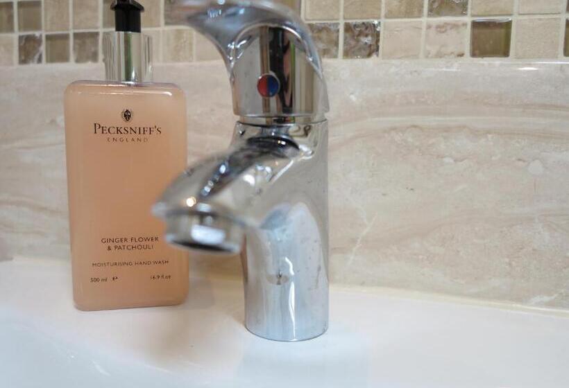 ホテル Hopeend Holidays Cottage