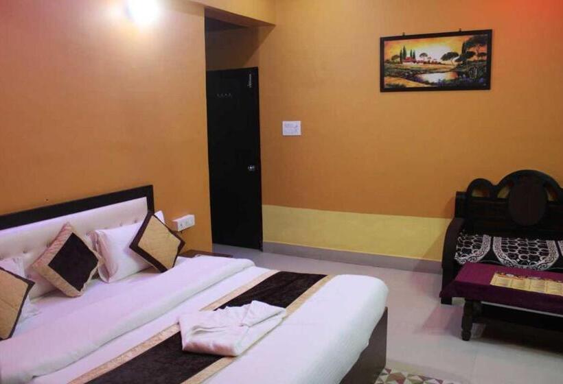 The Hotel Raj Palace