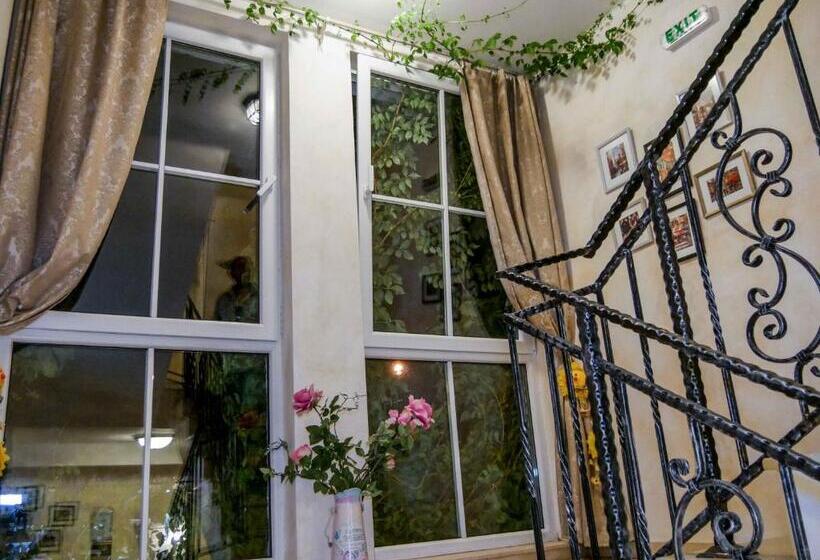 בית מלון כפרי The Step Family