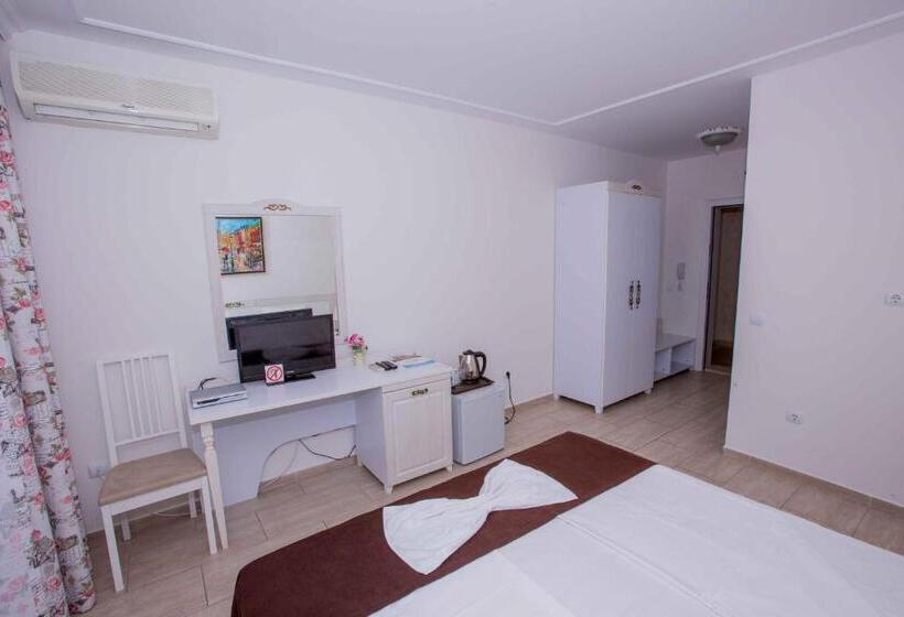 בית מלון כפרי The Step Family