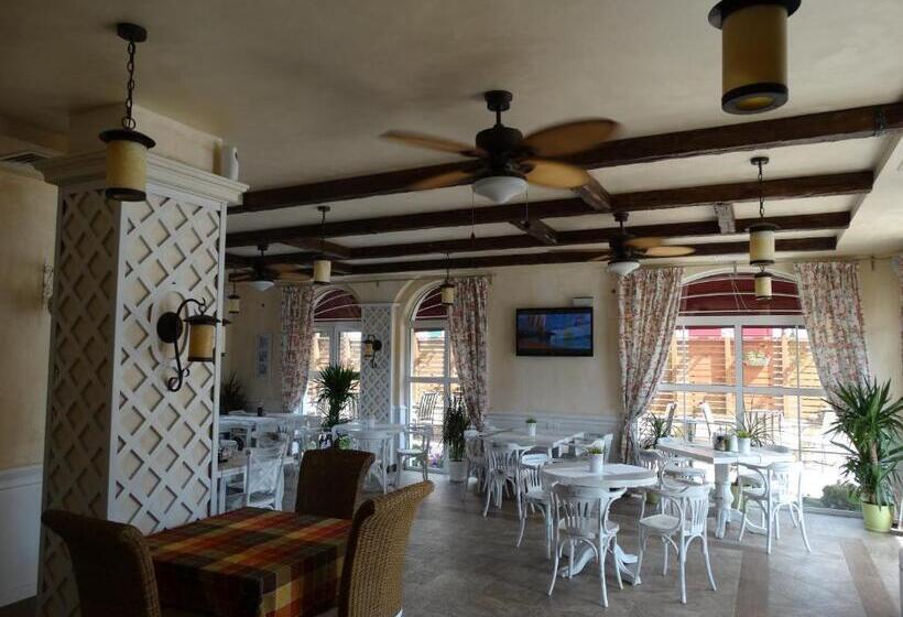 בית מלון כפרי The Step Family