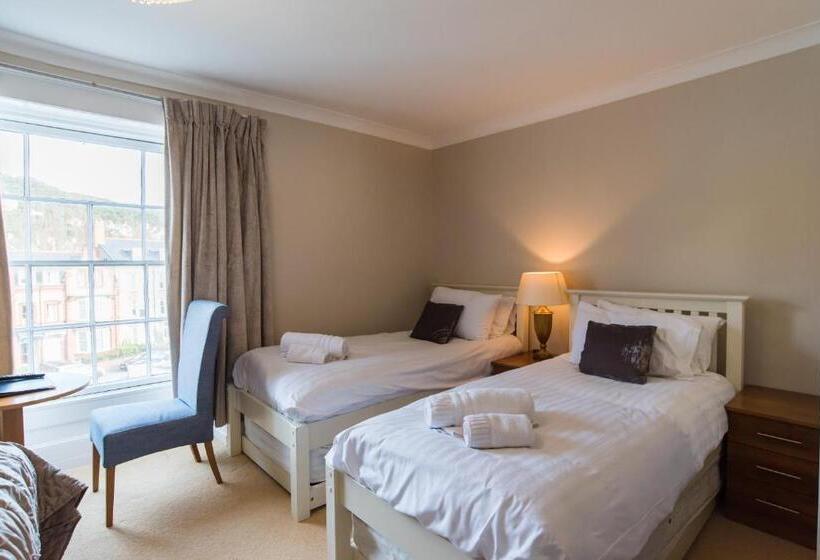 No 46 Marine Terrace