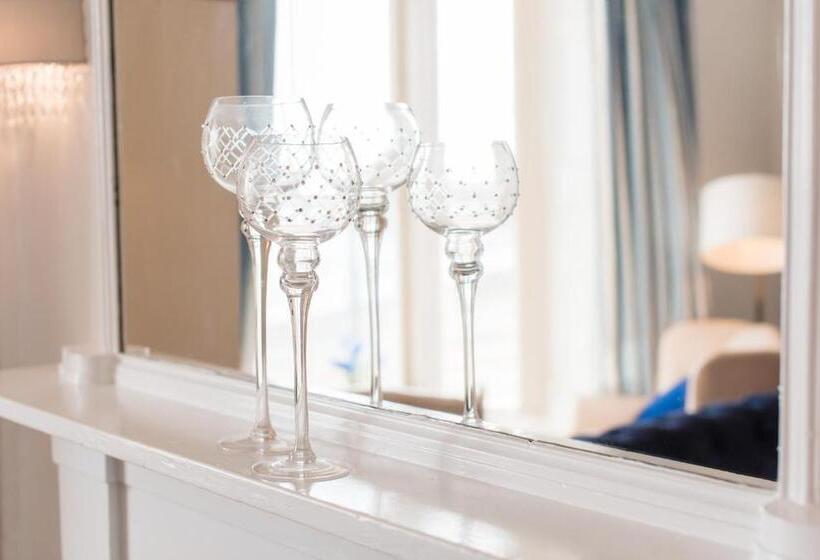 No 46 Marine Terrace