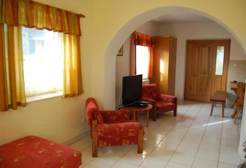 פנסיון Boróka Apartmanházak   Fagyöngy House