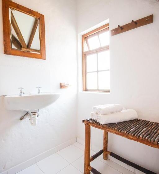 پانسیون Cypress Cottage Guest House