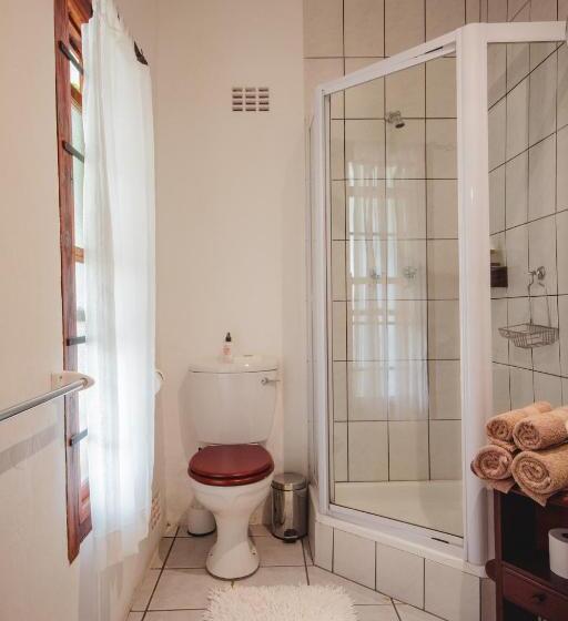 پانسیون Cypress Cottage Guest House