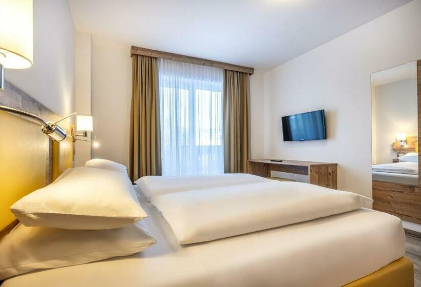 פנסיון Der Alpenblick