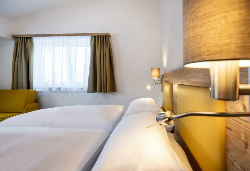 פנסיון Der Alpenblick