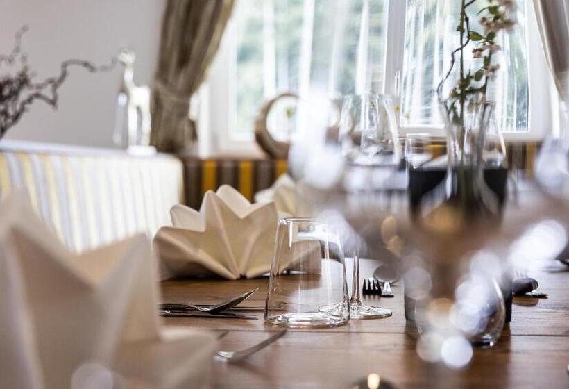 פנסיון Der Alpenblick