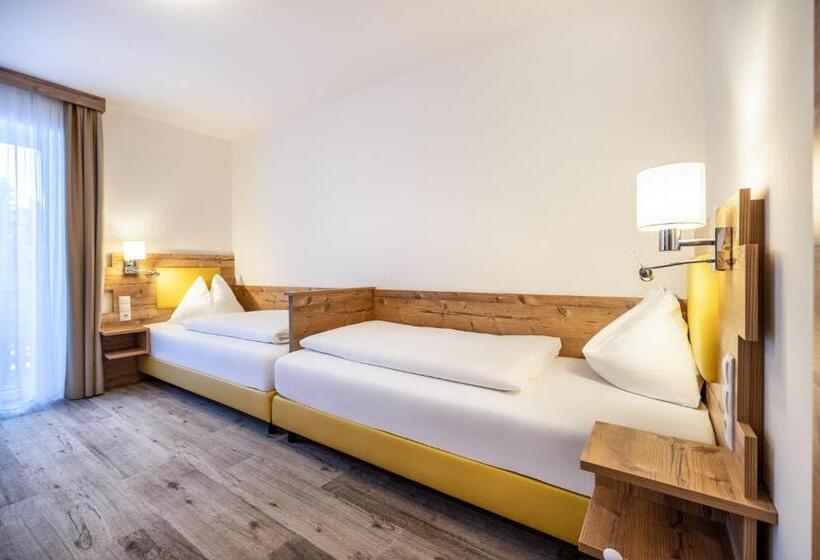 פנסיון Der Alpenblick