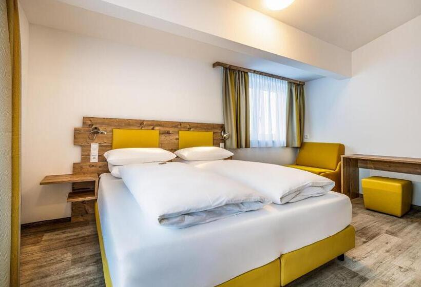 פנסיון Der Alpenblick